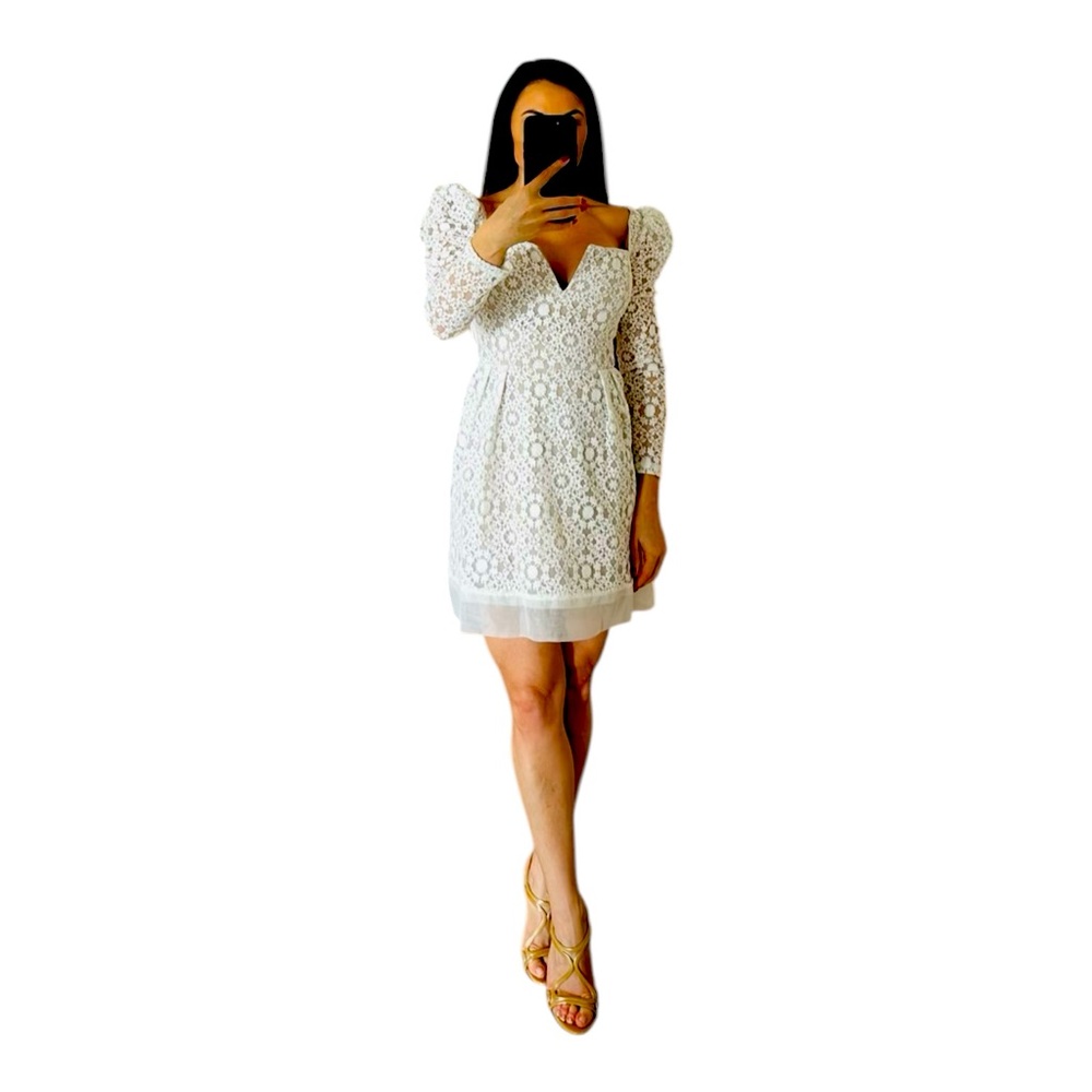 “Elegant White Lace Dress with Puff Sleeves